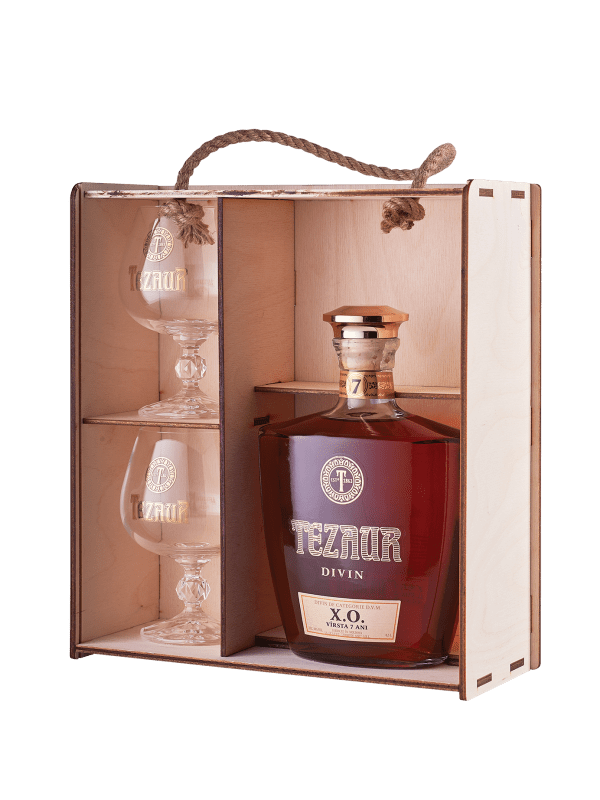 Tezaur Divin X.O. 7 Ani Set Cutie Lemn cu 2 pocale
